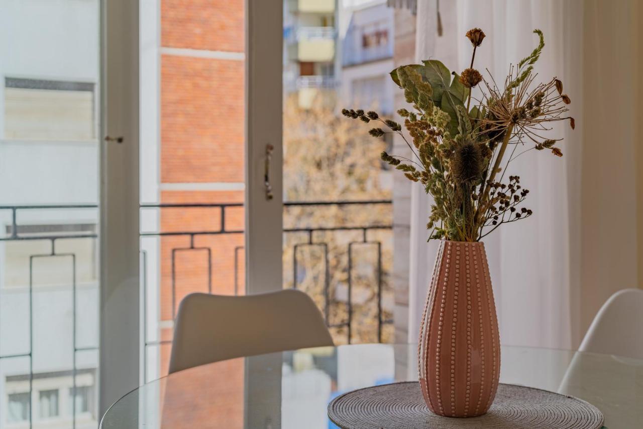 Berlina Hermoso Ambiente C/balcon A La Calle *